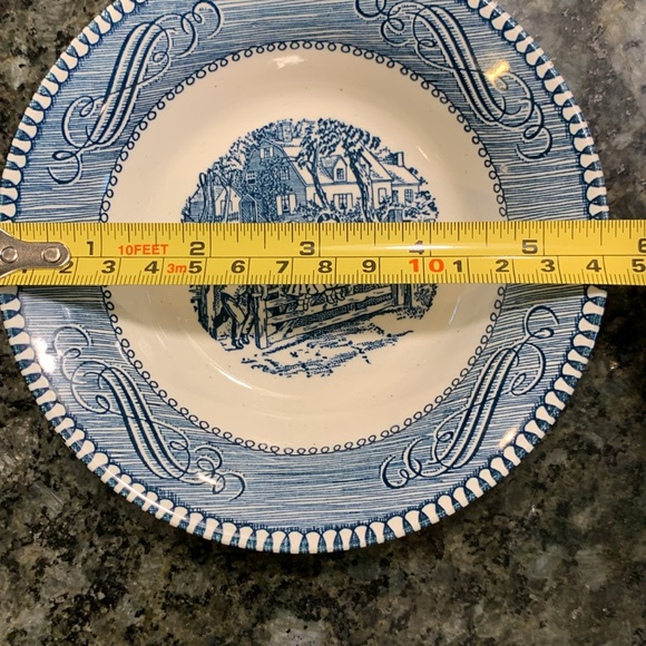 One Vintage Royal Currier and Ives Blue and White Dessert Bowl Great Condition - Picture 4 of 5